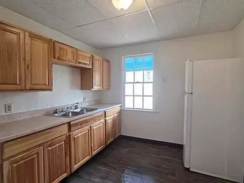 1419 NW Carden Ave, Pendleton, OR 97801 photo 2