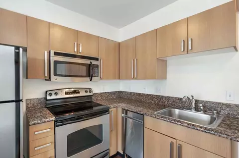 2015 W Dravus St, Seattle, WA 98199
