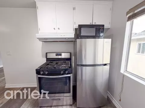 14270 Dickens St, Los Angeles, CA 91423 photo 5