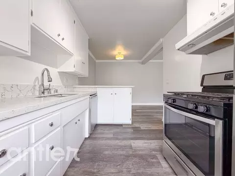 14270 Dickens St, Los Angeles, CA 91423 photo 3