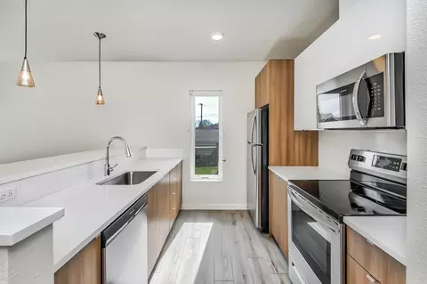 8410 SE 17th Ave, Portland, OR 97202