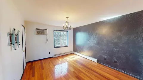 9712 95th Ave, New York, NY 11416