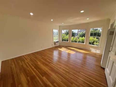 962 S Mansfield Ave, Los Angeles, CA 90036