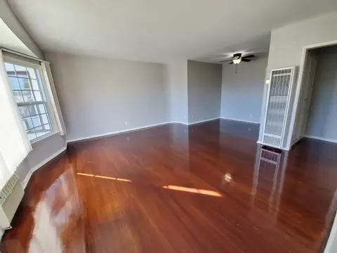 962 S Mansfield Ave, Los Angeles, CA 90036