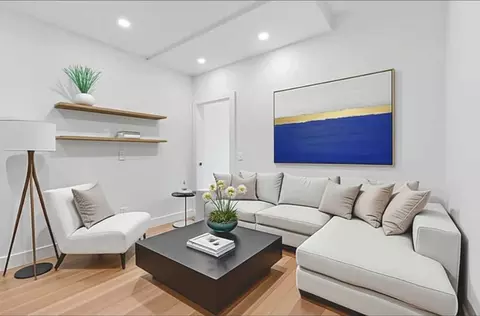 141 E 33rd St, New York, NY 10016