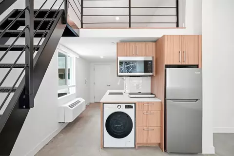 2735 E 6th St, Los Angeles, CA 90023
