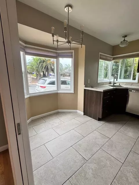 1558 Ebers St, San Diego, CA 92107