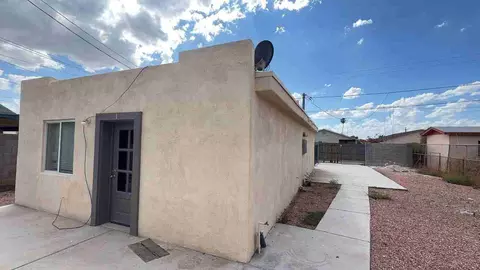 6714 N 54th Ave, Glendale, AZ 85301