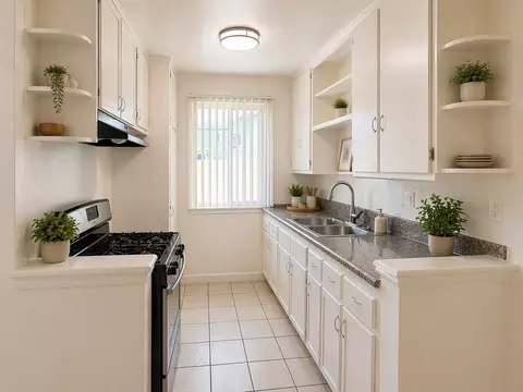 1030 N Oxford Ave, Los Angeles, CA 90029
