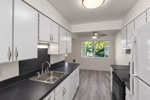 533 SE 27th Ave, Portland, OR 97214