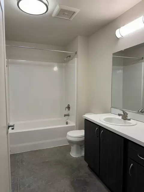 15075 SE Stark St, Portland, OR 97233