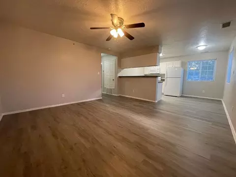 532 Ortiz Dr SE, Albuquerque, NM 87108
