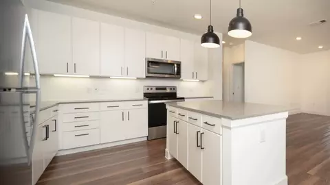 1401 Art Dilly Dr, Austin, TX 78702 photo 7