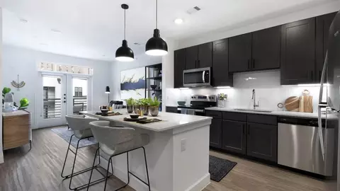 1401 Art Dilly Dr, Austin, TX 78702 photo 6