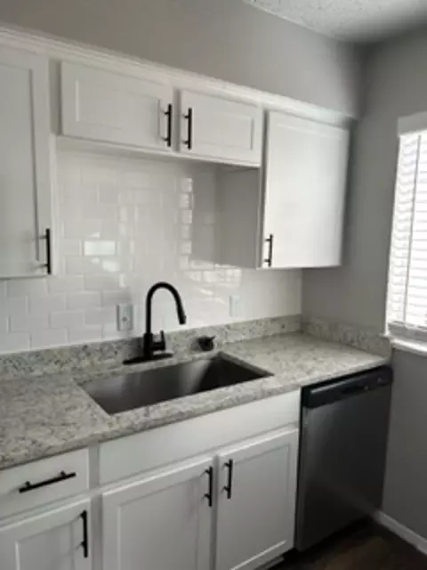 3005 W Walnut Hill Ln, Irving, TX 75038 photo 23