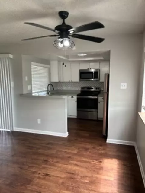 3005 W Walnut Hill Ln, Irving, TX 75038 photo 9