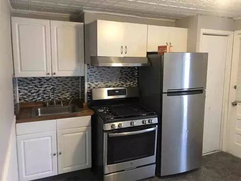 27 Hudson Ave, Green Island, NY 12183