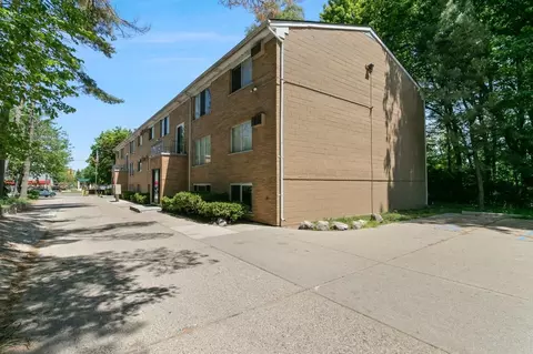 50980 Jefferson Ave, New Baltimore, MI 48047
