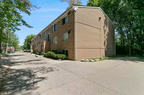 50980 Jefferson Ave, New Baltimore, MI 48047