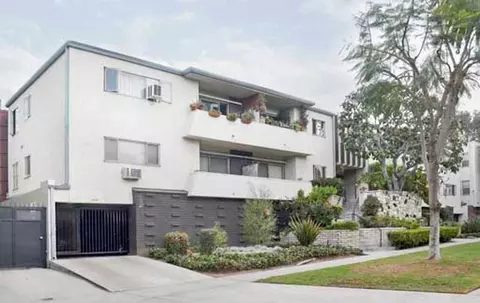 8221 De Longpre Ave, West Hollywood, CA 90046
