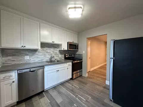 2713 T St, Sacramento, CA 95816