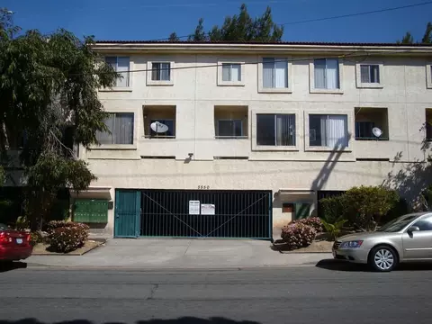 5550 Mildred St, San Diego, CA 92110