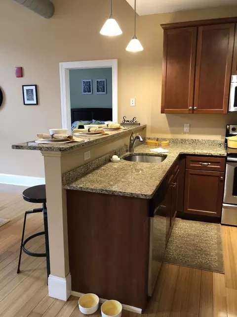 55 Green St, Clinton, MA 01510