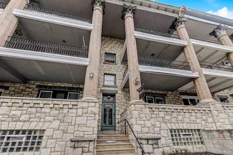 4519 Pine St, Philadelphia, PA 19143