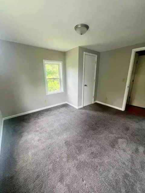 1104 4th St SW, Massillon, OH 44647