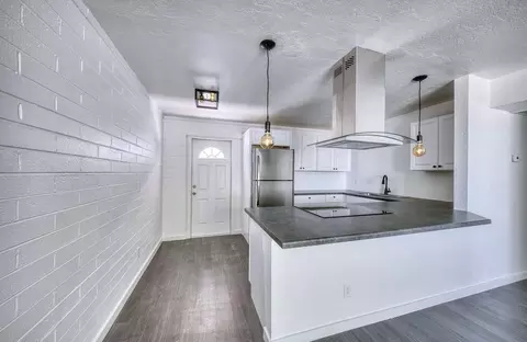 4041 E Belleview St, Phoenix, AZ 85008