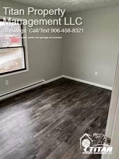 605 Lakeshore Dr, Ishpeming, MI 49849