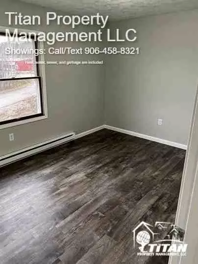 605 Lakeshore Dr, Ishpeming, MI 49849