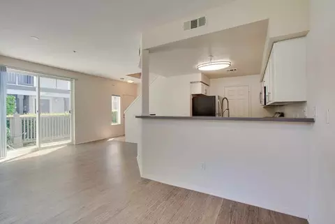 1500 Tulipan Cir, Oxnard, CA 93030 photo 11