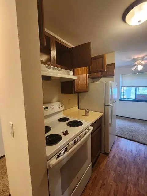 530 N Eau Claire Ave, Madison, WI 53705 photo 3