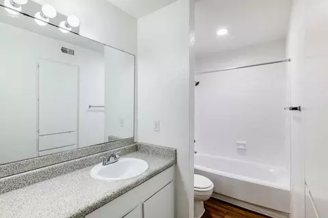 2801 Walnut Bend Ln, Houston, TX 77042 photo 4