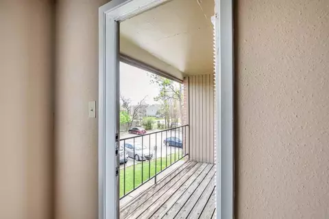 2801 Walnut Bend Ln, Houston, TX 77042 photo 12