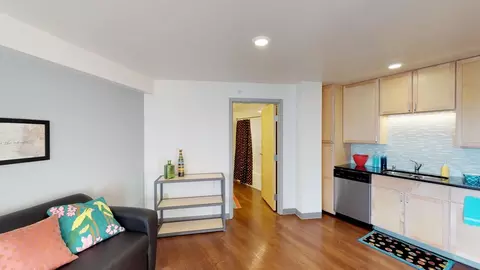 626 The Roundhouse, Madison, WI 53703