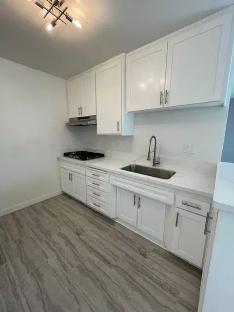 2616 Greenmeadow Rd, Lakewood, CA 90712