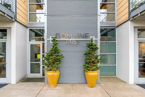 2483 Birch Ave N, Seattle, WA 98109 photo 28
