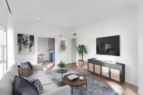 1174 N Madison Ave, Los Angeles, CA 90029