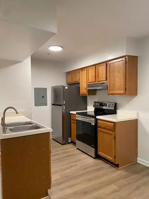 420 Acorn Grove Ln, Chesapeake, VA 23320