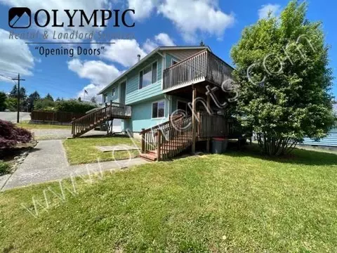 306 W F St SW, Tumwater, WA 98512