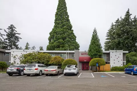 957 NE 122nd Ave, Portland, OR 97230