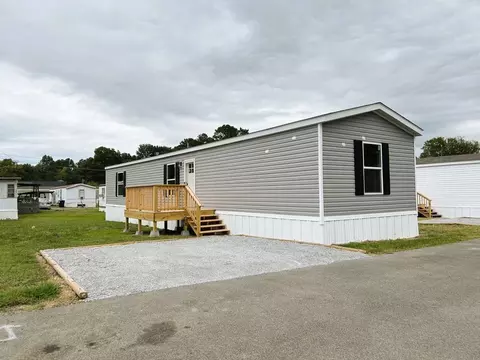 1007 Glentana Rd, Rossville, GA 30741