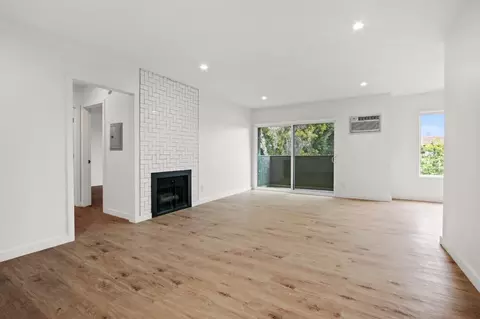 10795 Woodbine St, Los Angeles, CA 90034