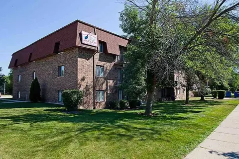 410 Schiller St, Itasca, IL 60143