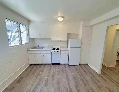 2307 Fern St, Honolulu, HI 96826