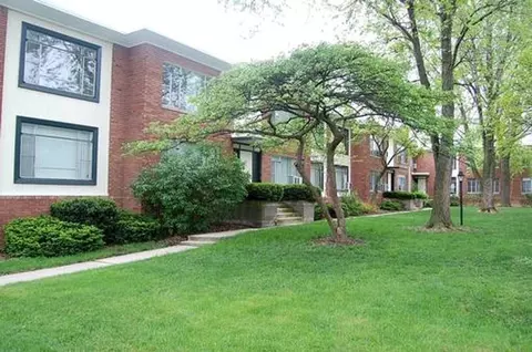 1933 Hickory Rd, Homewood, IL 60430