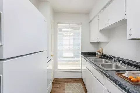 9550 Long Point Rd, Houston, TX 77055 photo 3