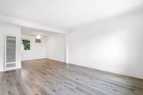 9100 Tuolumne Dr, La Riviera, CA 95826